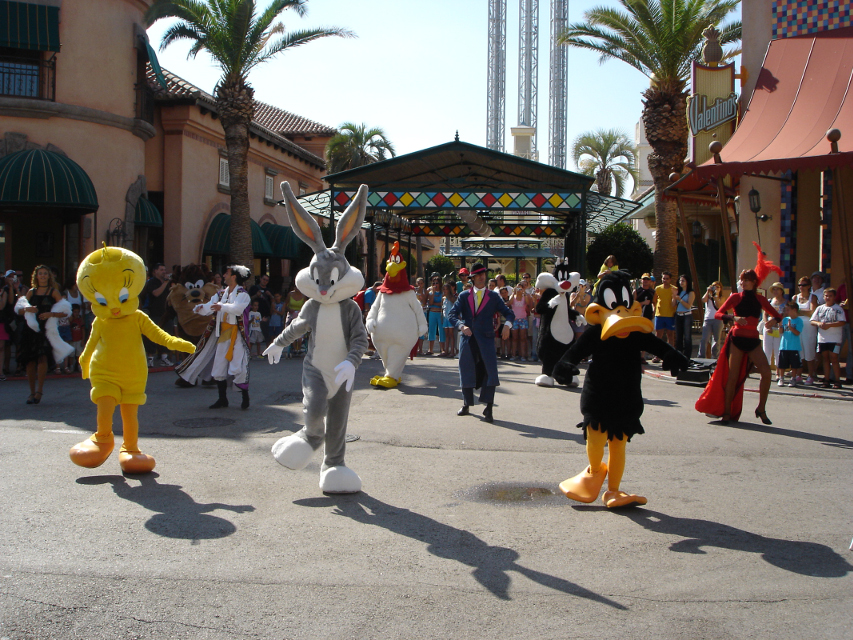 The Hollywood Dancers show has live music with actors, dancers and, of course, your favourite Looney Tunes characters.